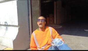 Chofer de camión recolector muere tras ser apuñalado luego de incidente con motorista por roce vehículo en Santiago