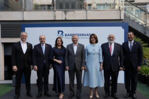 Banreservas ofrece cóctel para fortalecer vínculos con la diáspora dominicana en España