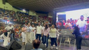 Diputada StamyColón afirma que jornada social es respuesta directa del Gobierno a las necesidades de las madres; miles son beneficiadas en Santiago