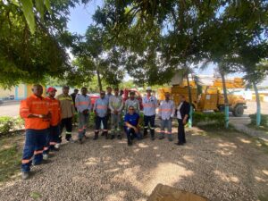 Edenorte fortalece la seguridad y mejora la iluminación con jornadas de alumbrado y poda preventiva en CCR Rafey hombres