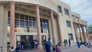 Condenan a 30 años de prisión a hombre que golpeó brutalmente y estranguló a su ex pareja en Santiago