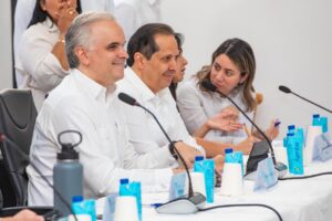 Abinader pasa revista a Santiago y destaca inversión récord de más de RD$110 mil millones