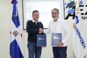 Proindustria formaliza cesión administrativa de los servicios del Parque Industrial de Zona Franca de La Vega