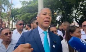 Andrés Cueto destaca logros del Gobierno al conmemorar el 163 aniversario de la Restauración de la República