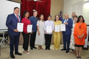 Academia Dominicana de Medicina incorpora a cinco nuevos miembros y reafirma su compromiso con la ciencia