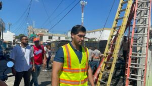 MIVED acude en auxilio de cinco familias que lo perdieron todo en incendio en Santiago tras reportaje de De Último Minuto